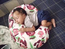 Nurture Your Baby in Style: Get the Comfiest Nursing Pillow Now!